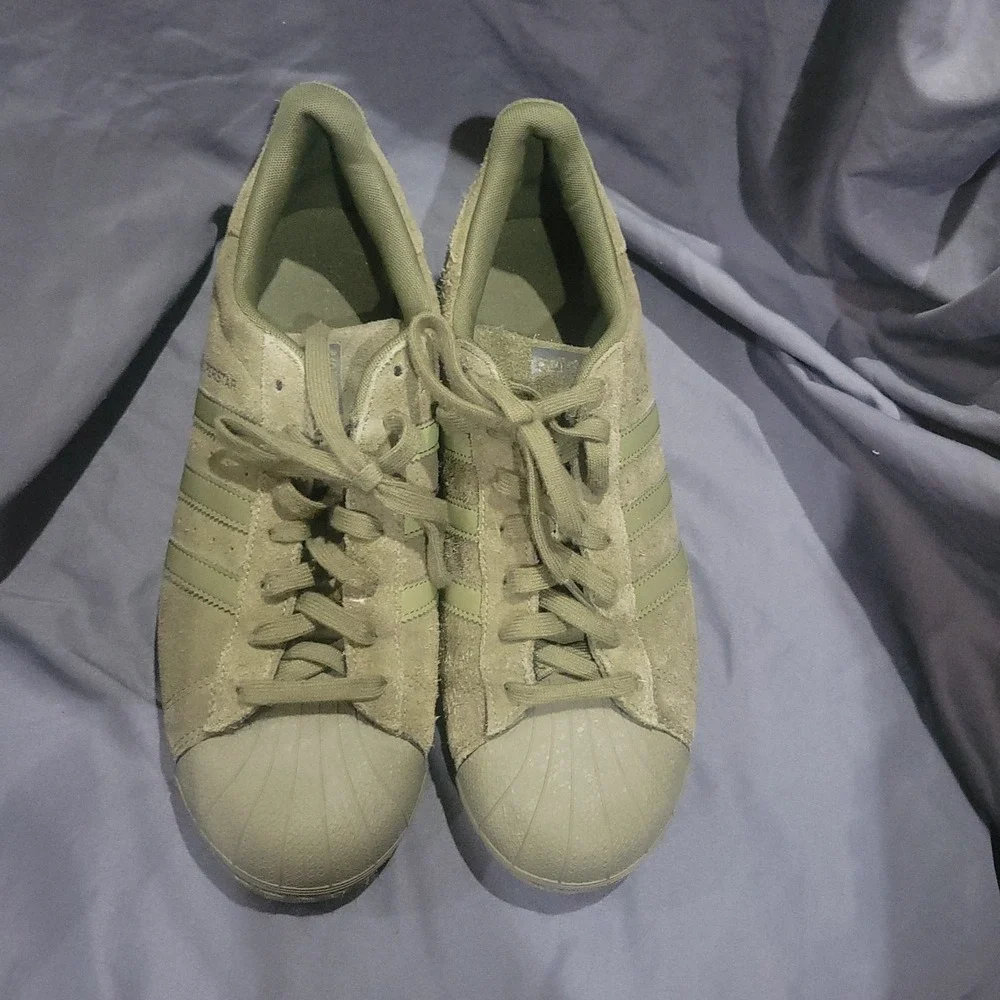 Adidas Superstar Green Suede Low Top Sneakers Lace Up Rubber Sole Size 11